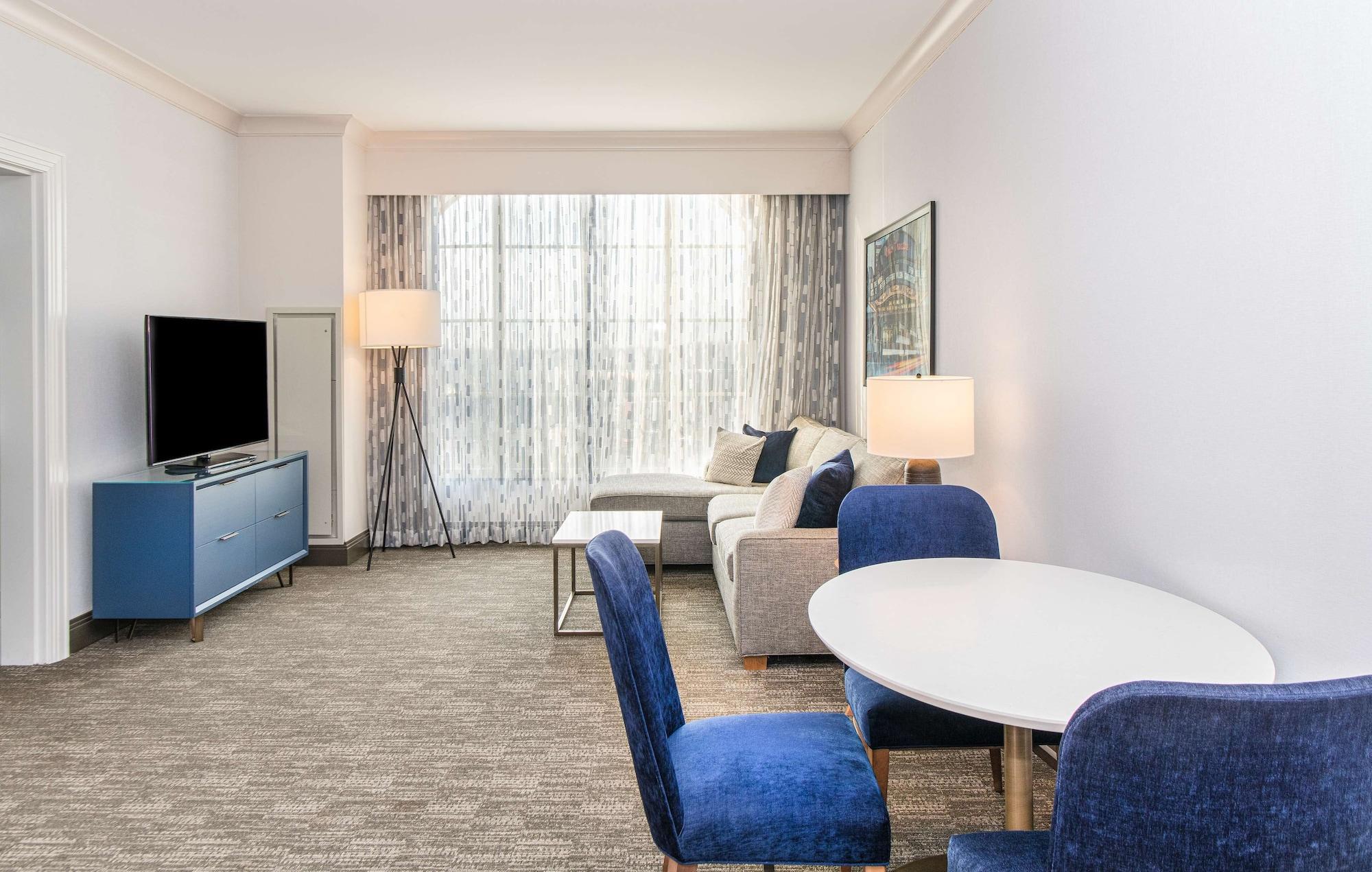 Hilton Columbus/Polaris Hotel Екстериор снимка