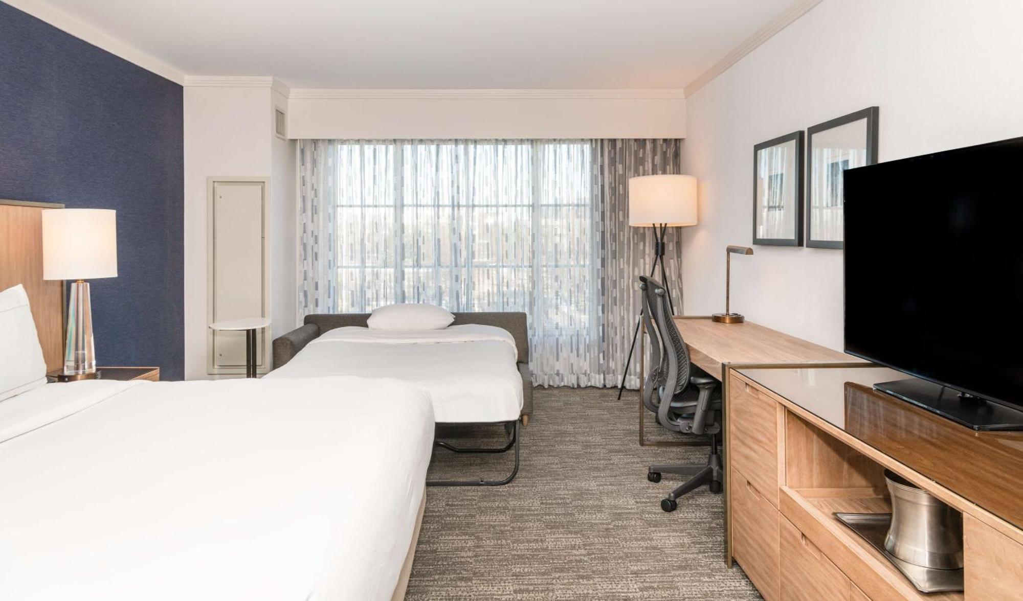 Hilton Columbus/Polaris Hotel Екстериор снимка