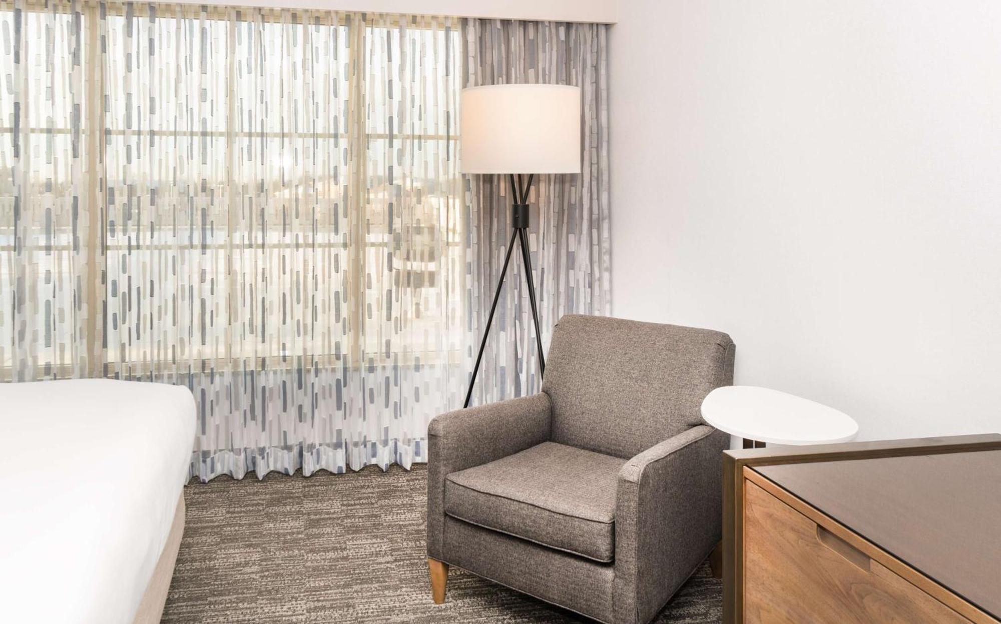Hilton Columbus/Polaris Hotel Екстериор снимка
