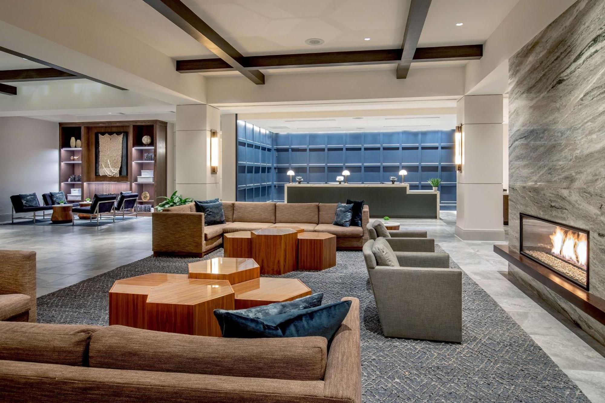 Hilton Columbus/Polaris Hotel Екстериор снимка